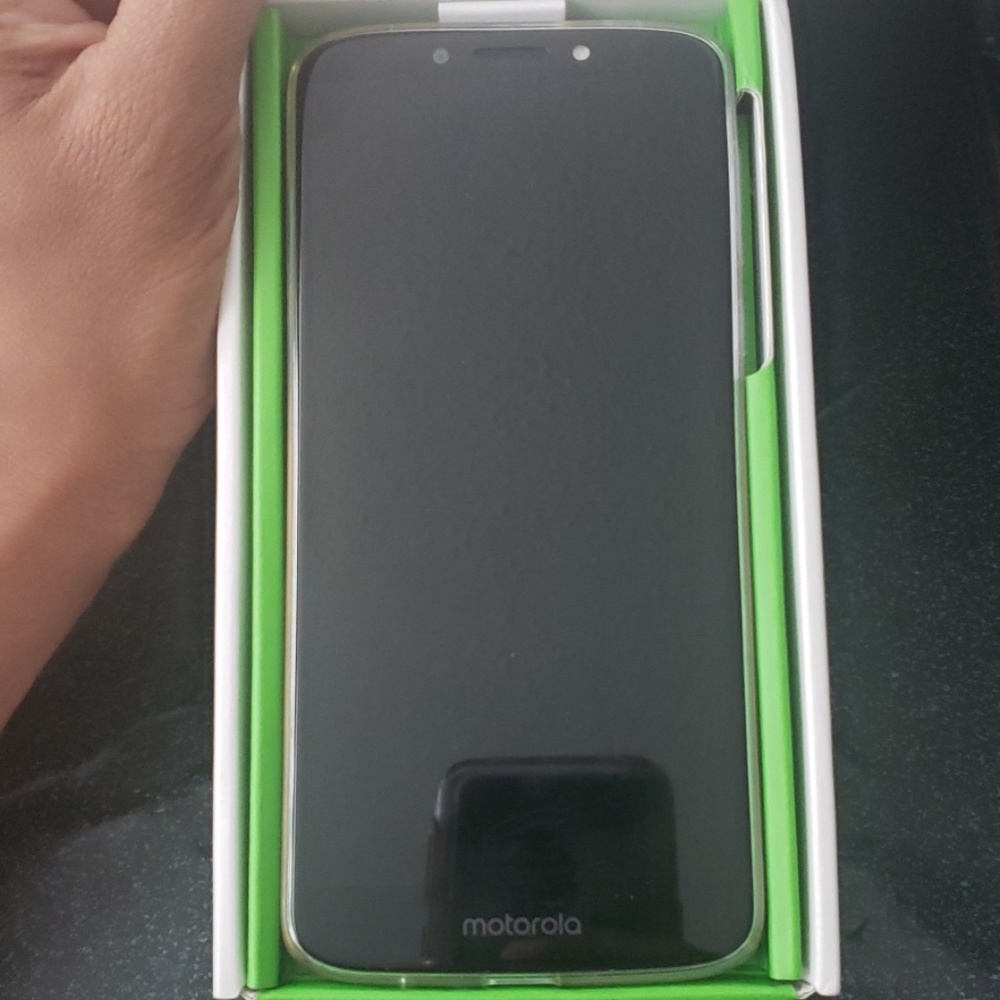 Cell Phone - Picture 2 of 3